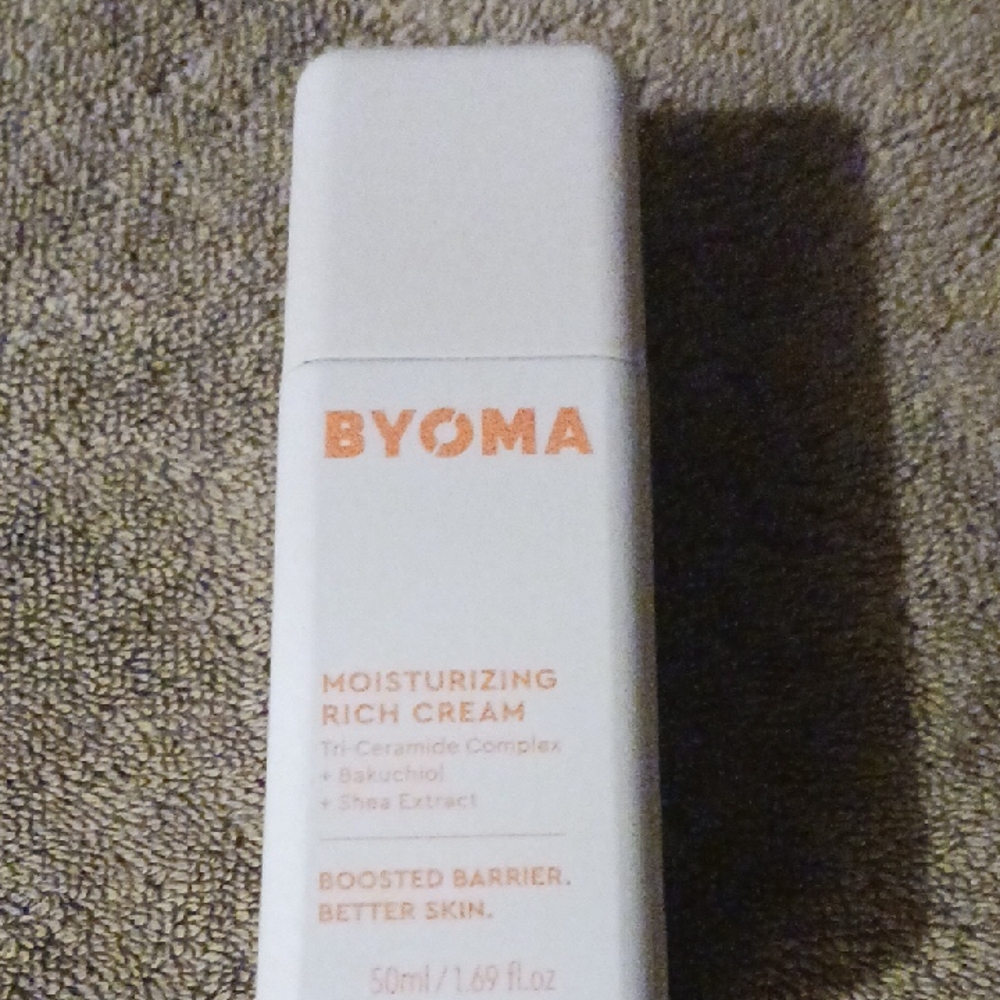 Moisturizing Rich Cream - White